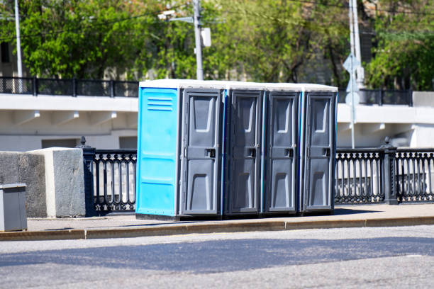 Best Construction site porta potty rental  in Campton Hls, IL